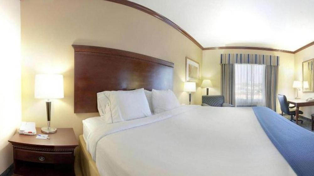Holiday Inn Express Hotel And Suites Falfurrias Luaran gambar