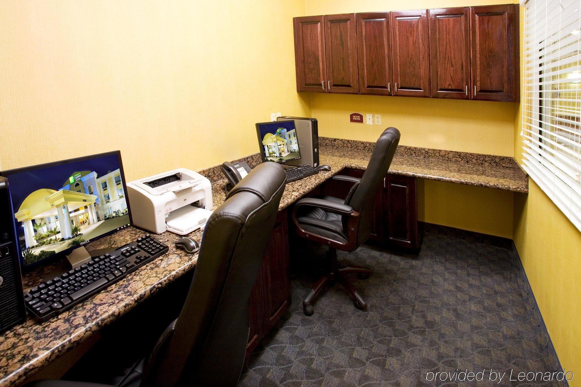 Holiday Inn Express Hotel And Suites Falfurrias Kemudahan gambar