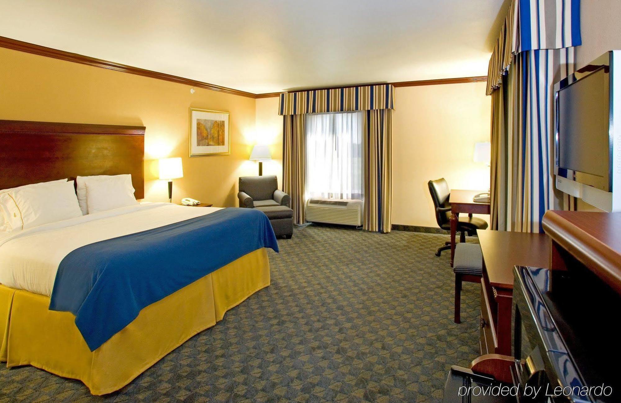 Holiday Inn Express Hotel And Suites Falfurrias Luaran gambar