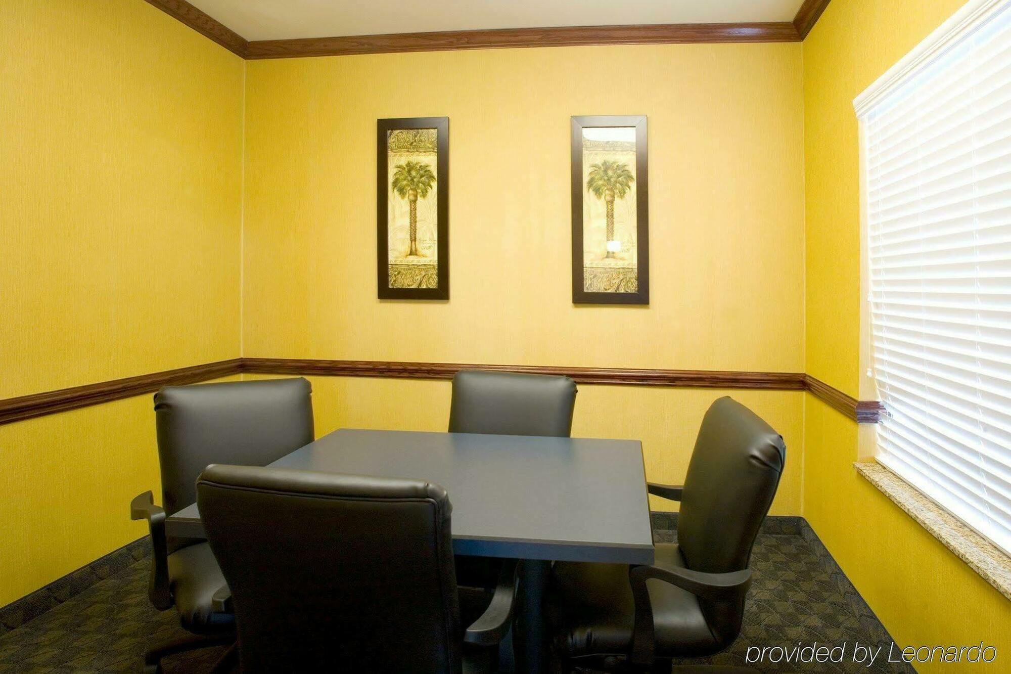 Holiday Inn Express Hotel And Suites Falfurrias Luaran gambar