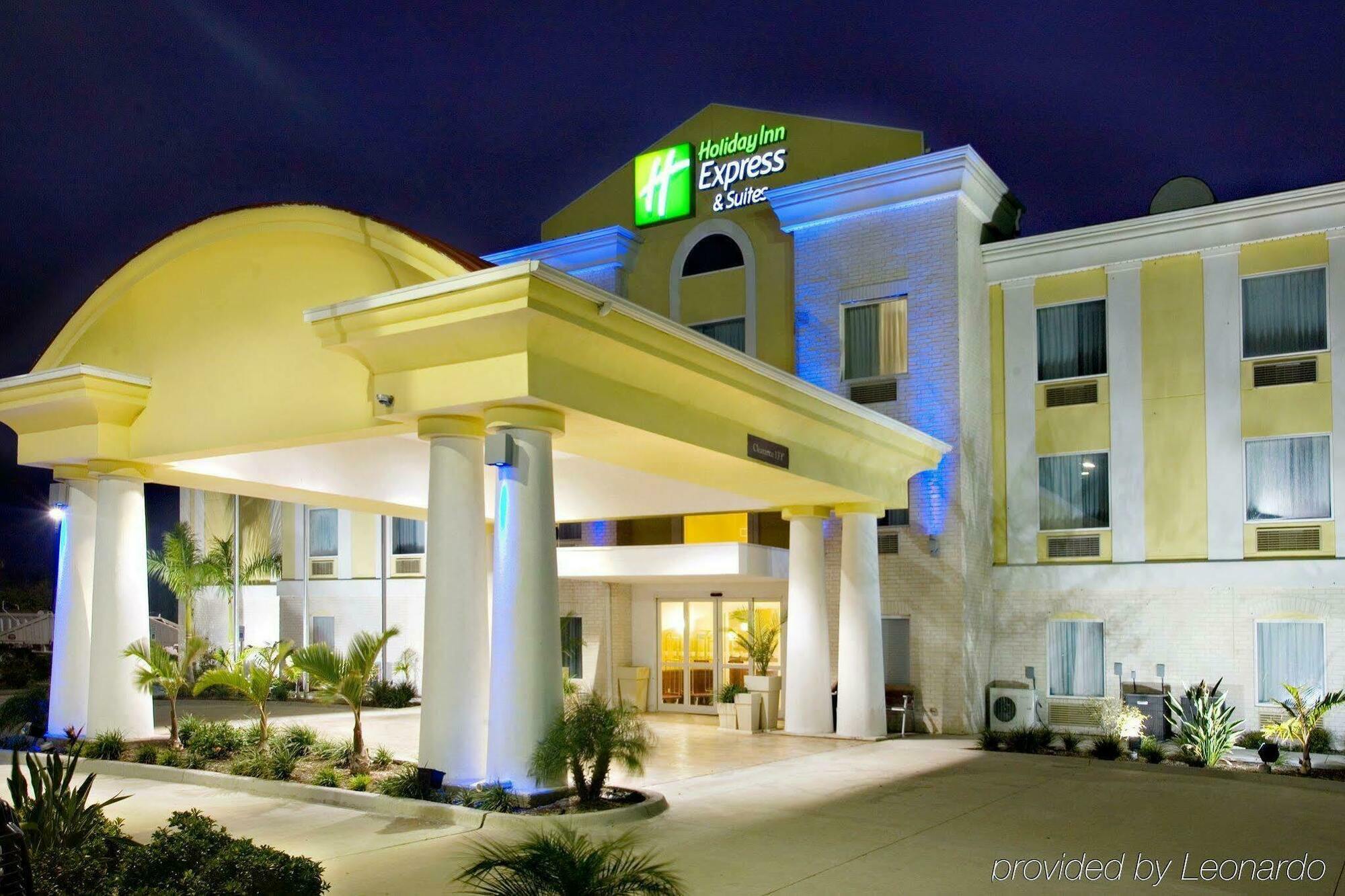 Holiday Inn Express Hotel And Suites Falfurrias Luaran gambar